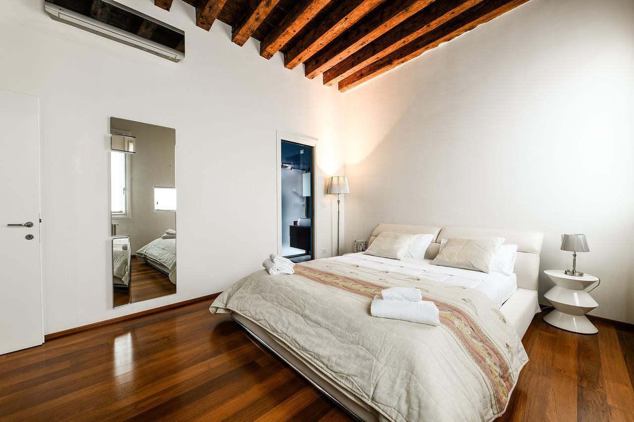 Frari Luxury Apartman Velence Kültér fotó