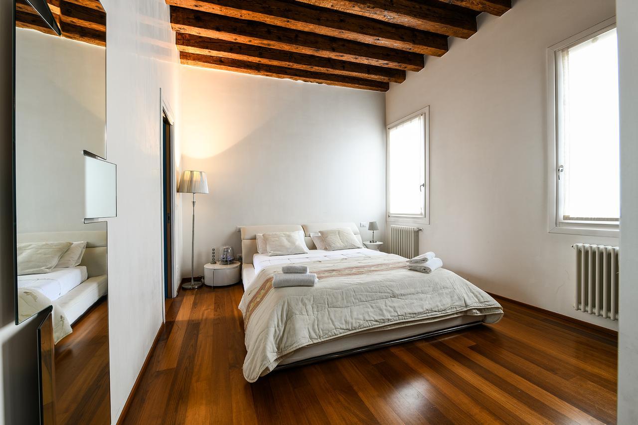 Frari Luxury Apartman Velence Kültér fotó